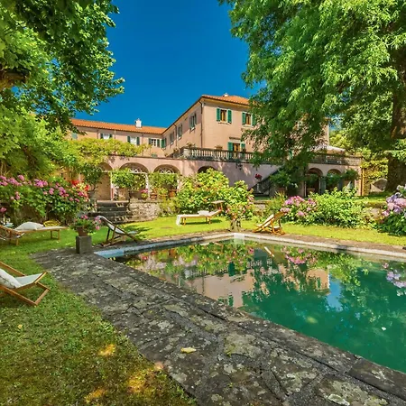 Historic With Natural Pool In Дом отдыха Понтремоли
