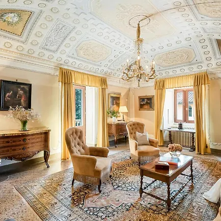 Casa vacanze Historic With Natural Pool In Pontremoli