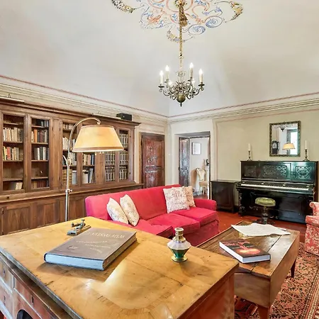 Casa vacanze Historic With Natural Pool In Pontremoli